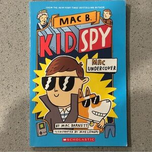 Scholastic Mac B. Kid Spy - Mac Undercover Paperback Book